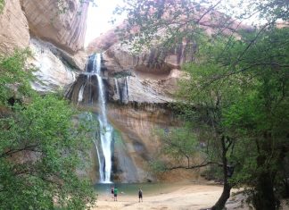 Lower Calf Creek Falls